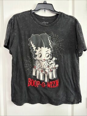 Boop-O-Ween Betty Boop Graphic Tee - Black